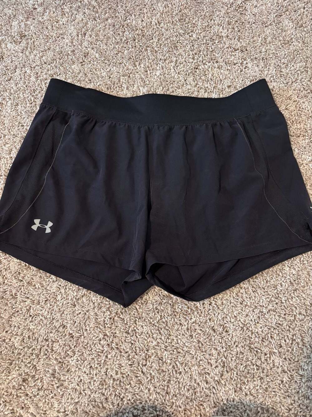 Under Armour Women's HeatGear Speedpocket Running Shorts